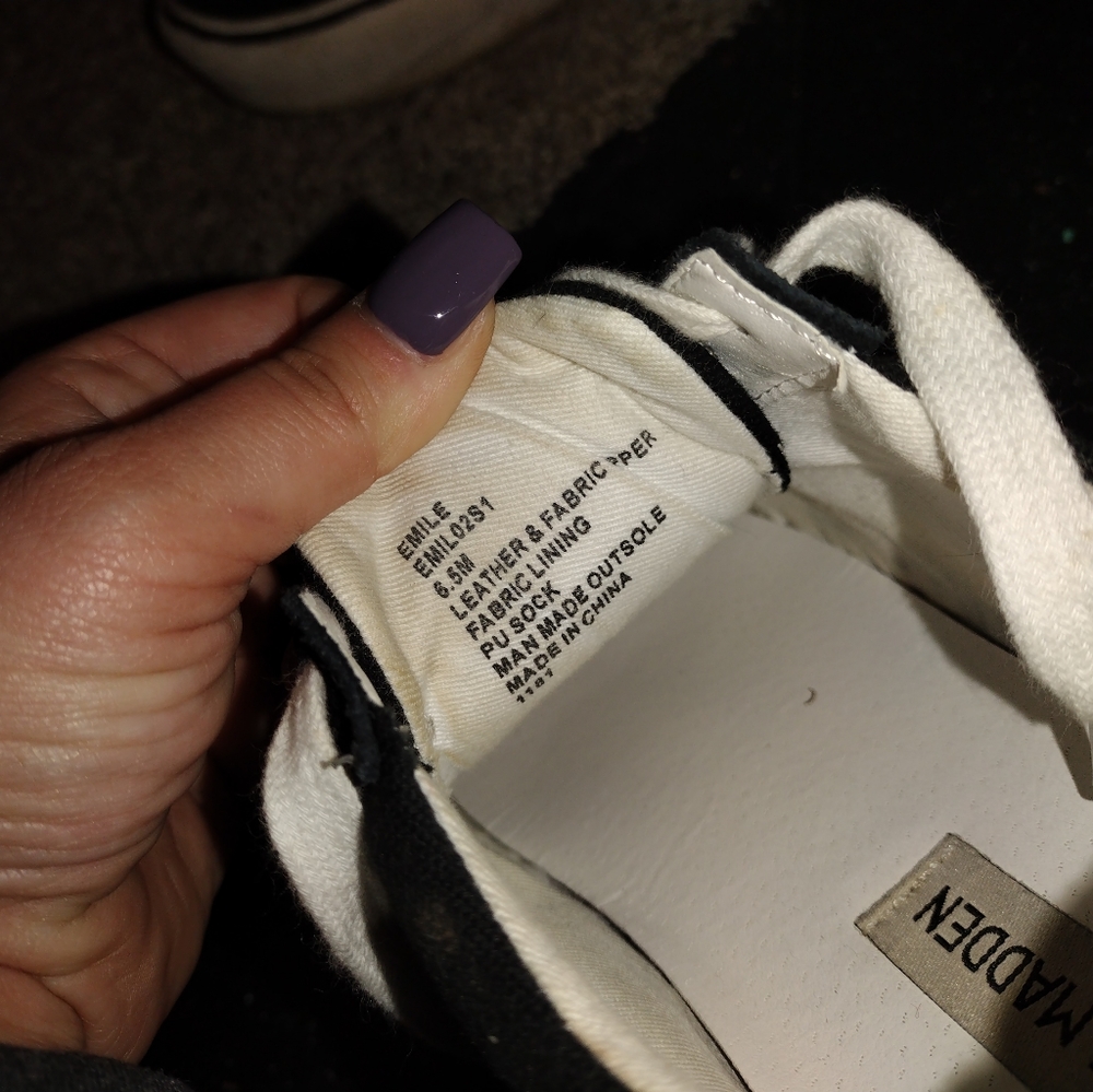 Shoes - Picture 3 of 4